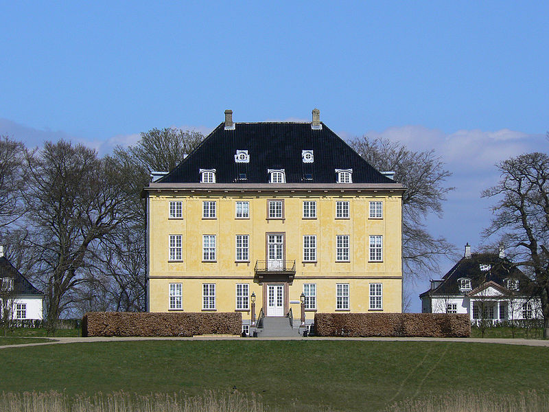 Dronninggård, Næsseslottet